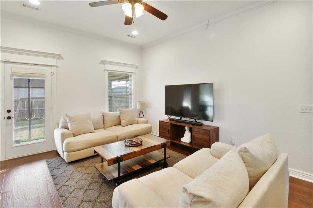 958 Stone St - Photo 6 of 21