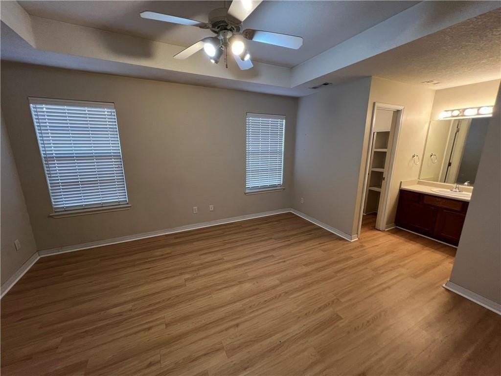 235 Ravenwood Blvd - Photo 7 of 19