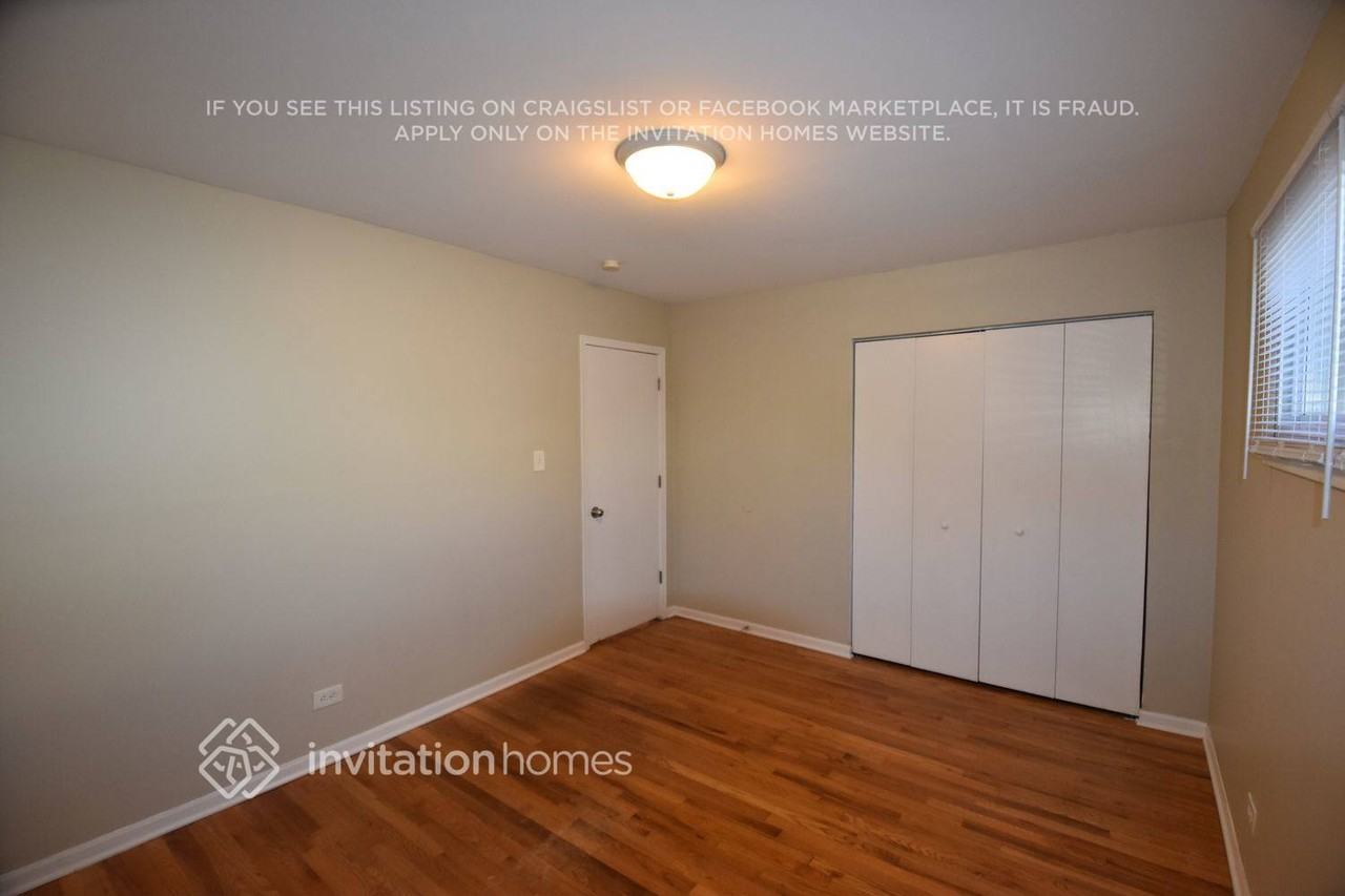 724 W James St - Photo 6 of 11