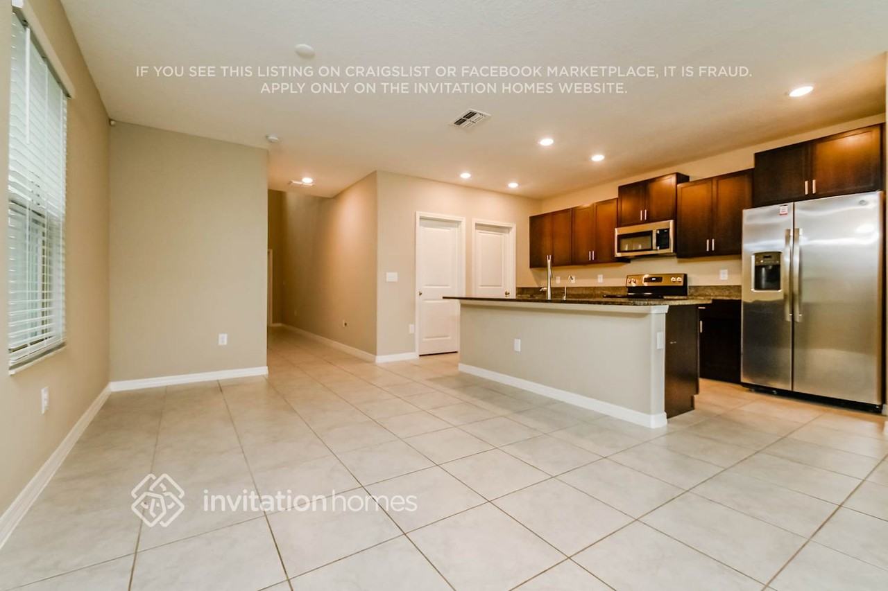 11175 Riley Pines Cir - Photo 6 of 17