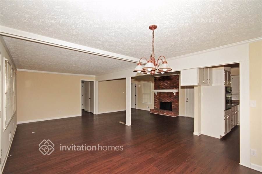 396 Sancho Dr - Photo 3 of 14