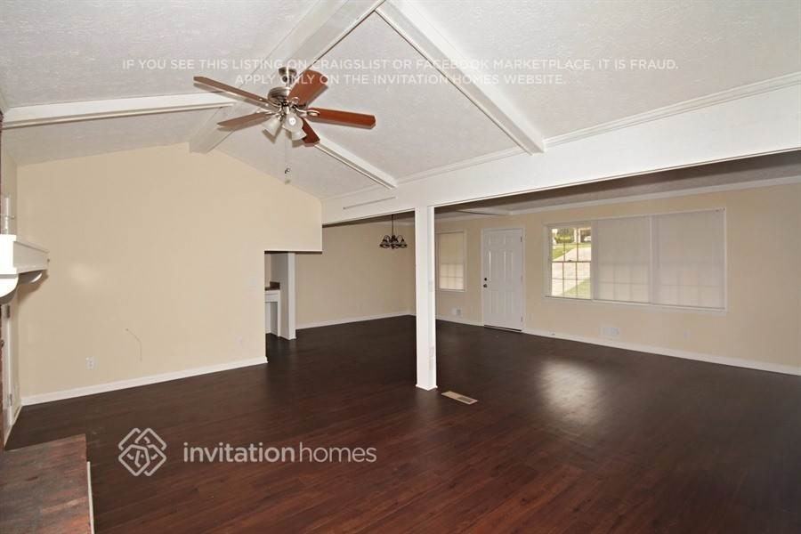 396 Sancho Dr - Photo 5 of 14