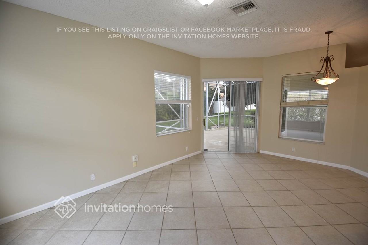 7178 Catalina Isle Dr - Photo 3 of 11