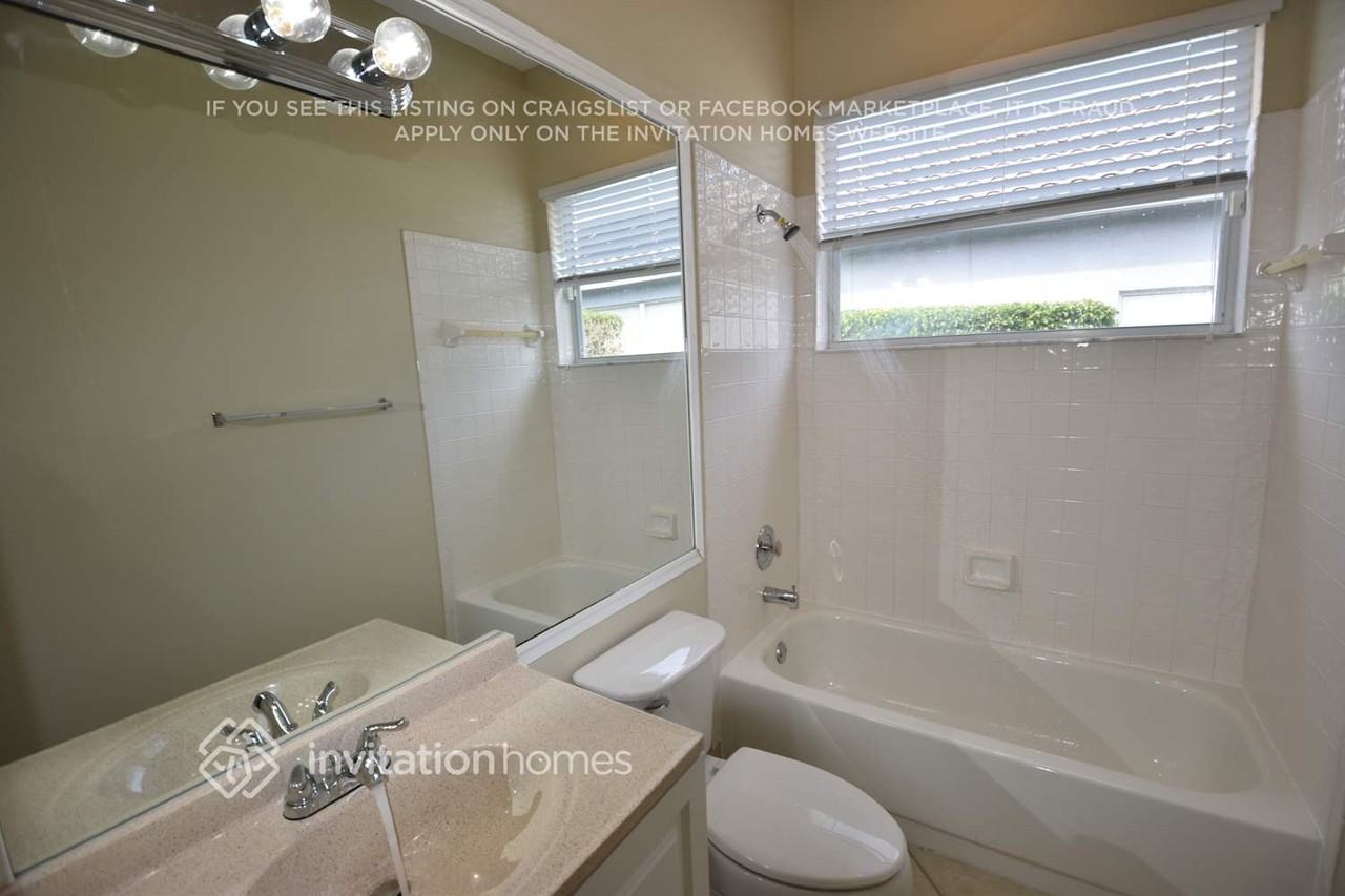 7178 Catalina Isle Dr - Photo 4 of 11