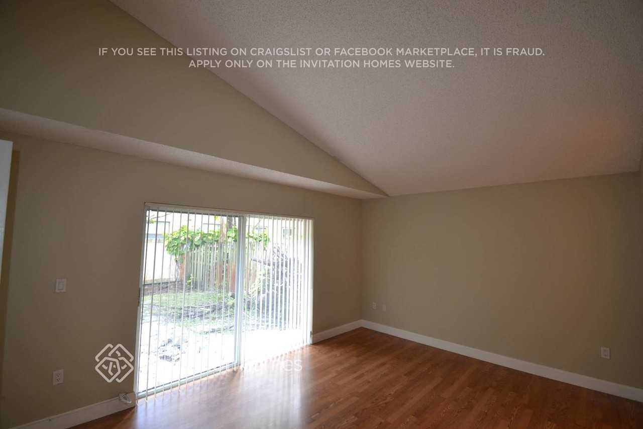 9900 Sw 59th Ct - Photo 7 of 15