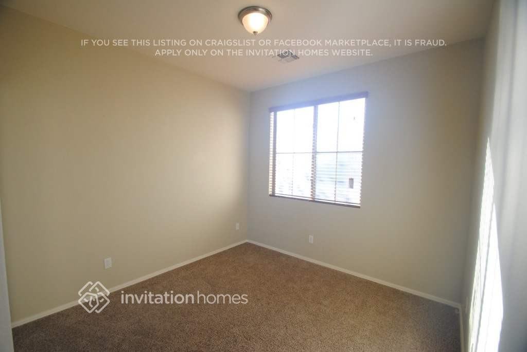 3688 E Sundance Ave - Photo 7 of 16