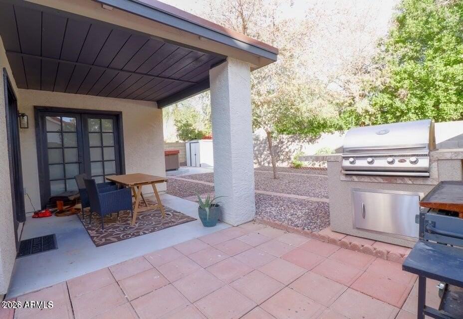 113 S Ocean Dr - Photo 5 of 17