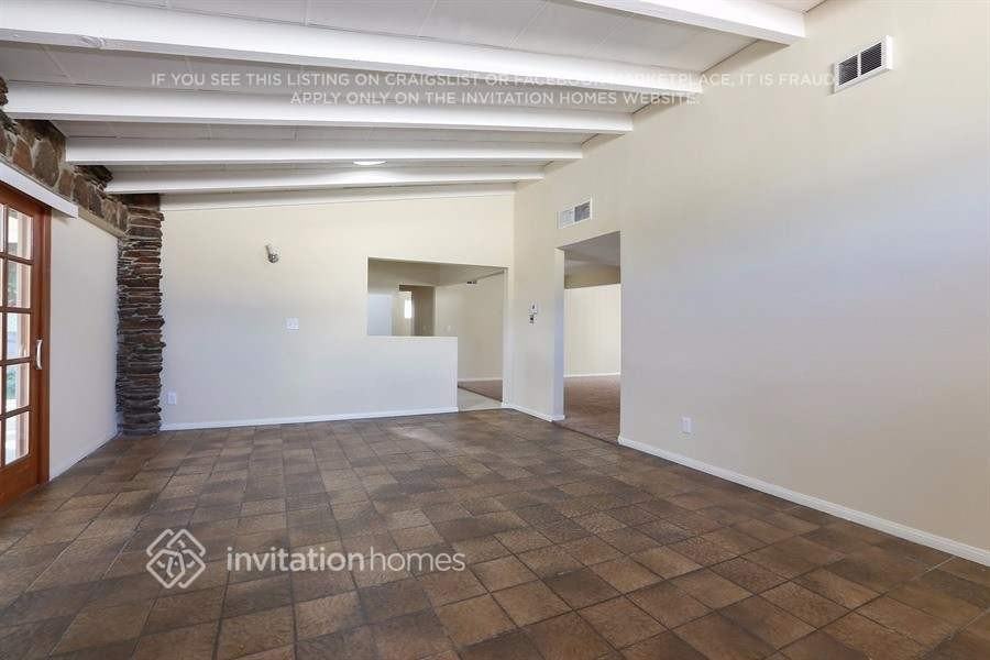 8002 Crosnoe Ave - Photo 4 of 20