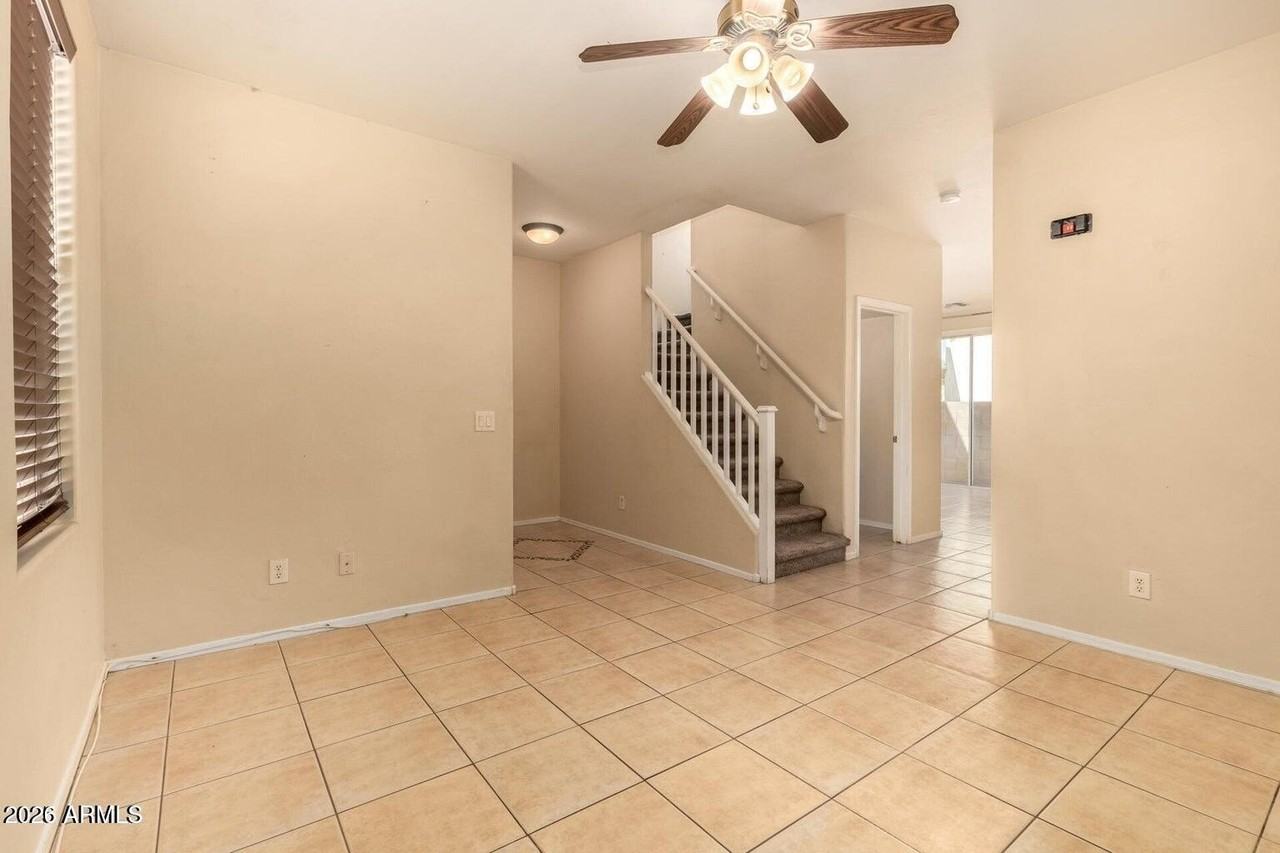 6614 W Polk St - Photo 5 of 12