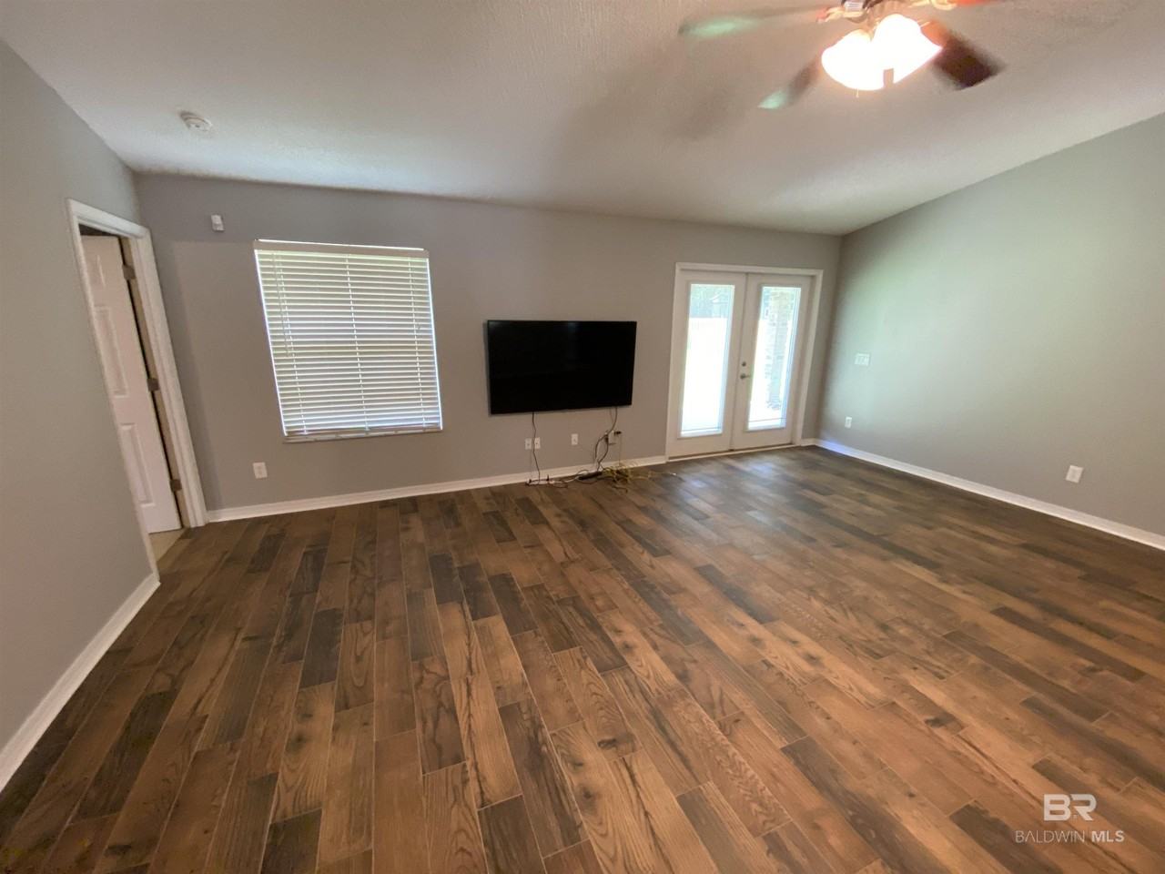 13324 Cathedral Ln - Photo 4 of 16