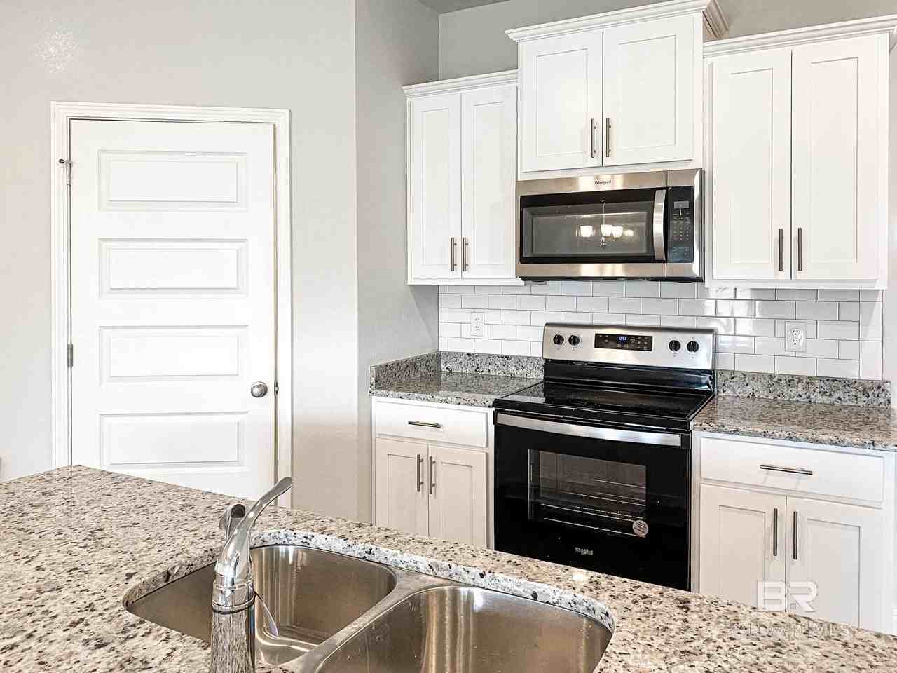 23317 Lieutenant Ave - Photo 3 of 20