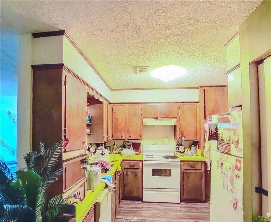 1227 Airline Dr - Photo 3 of 6