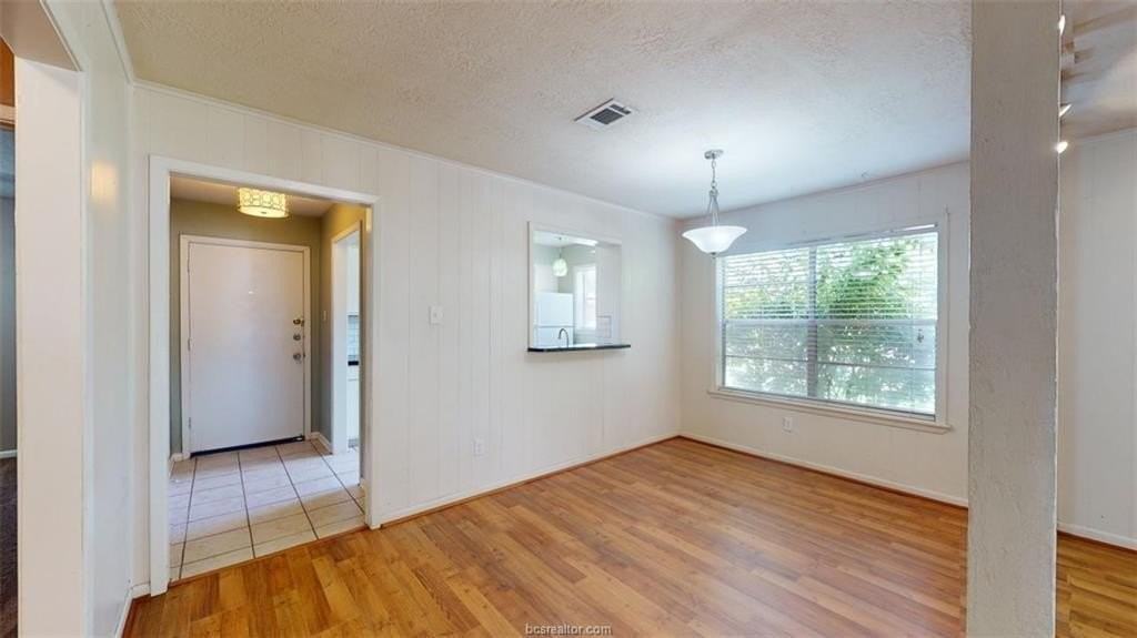 2401 Cornell Dr - Photo 6 of 17