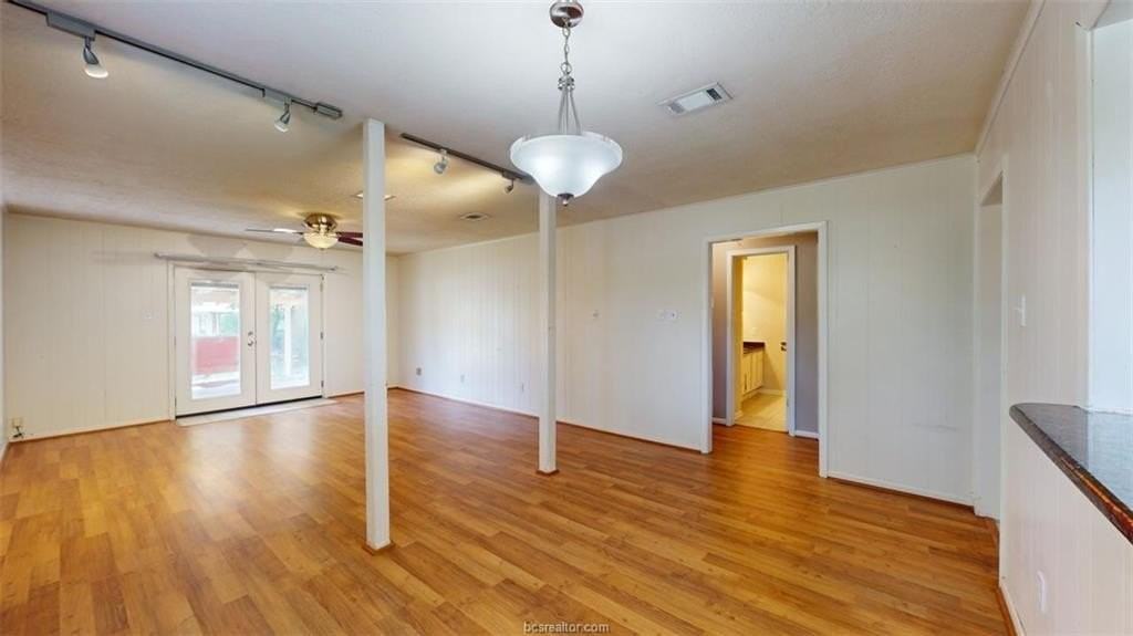 2401 Cornell Dr - Photo 7 of 17