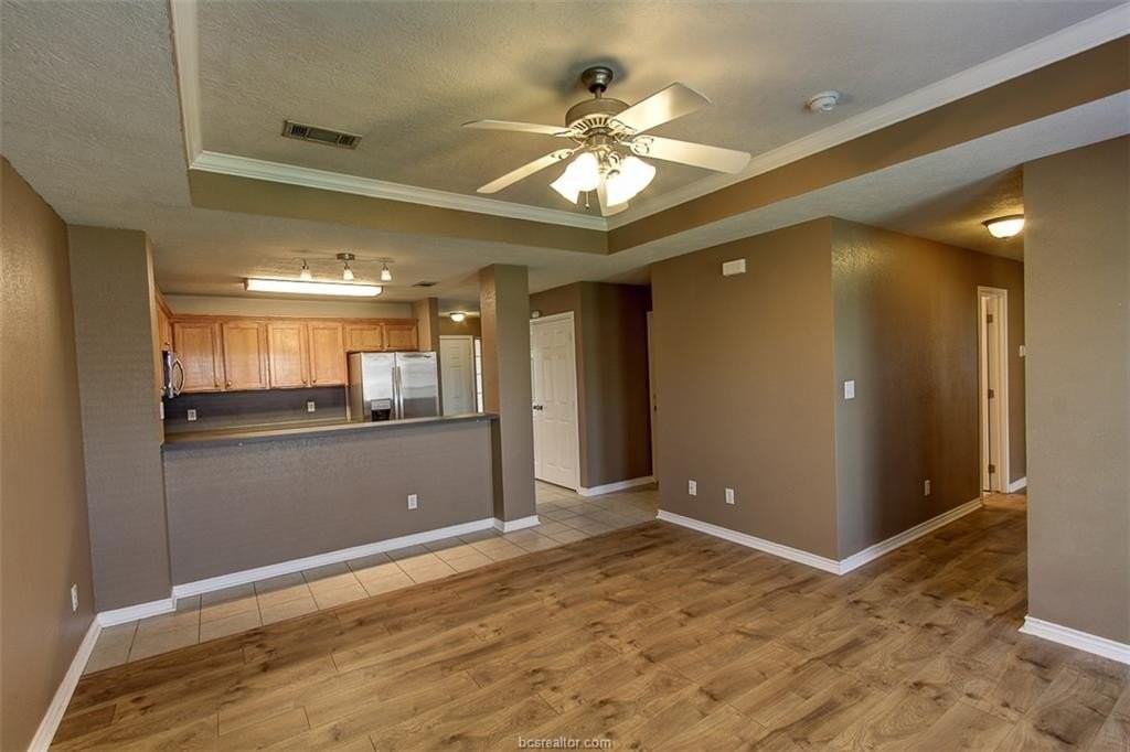 1011 Orchid St - Photo 7 of 19