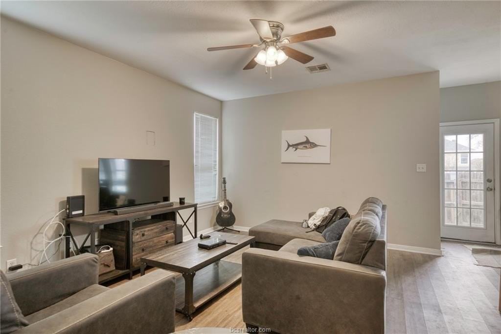 4103 Mcfarland Dr - Photo 2 of 16