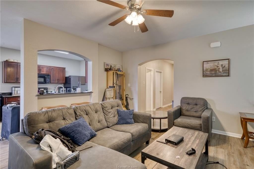 4103 Mcfarland Dr - Photo 3 of 16