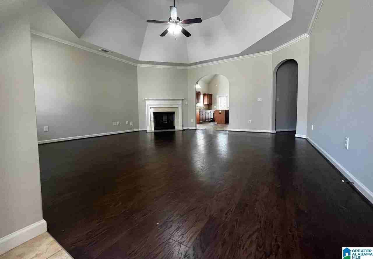 245 Appleford Rd - Photo 6 of 27