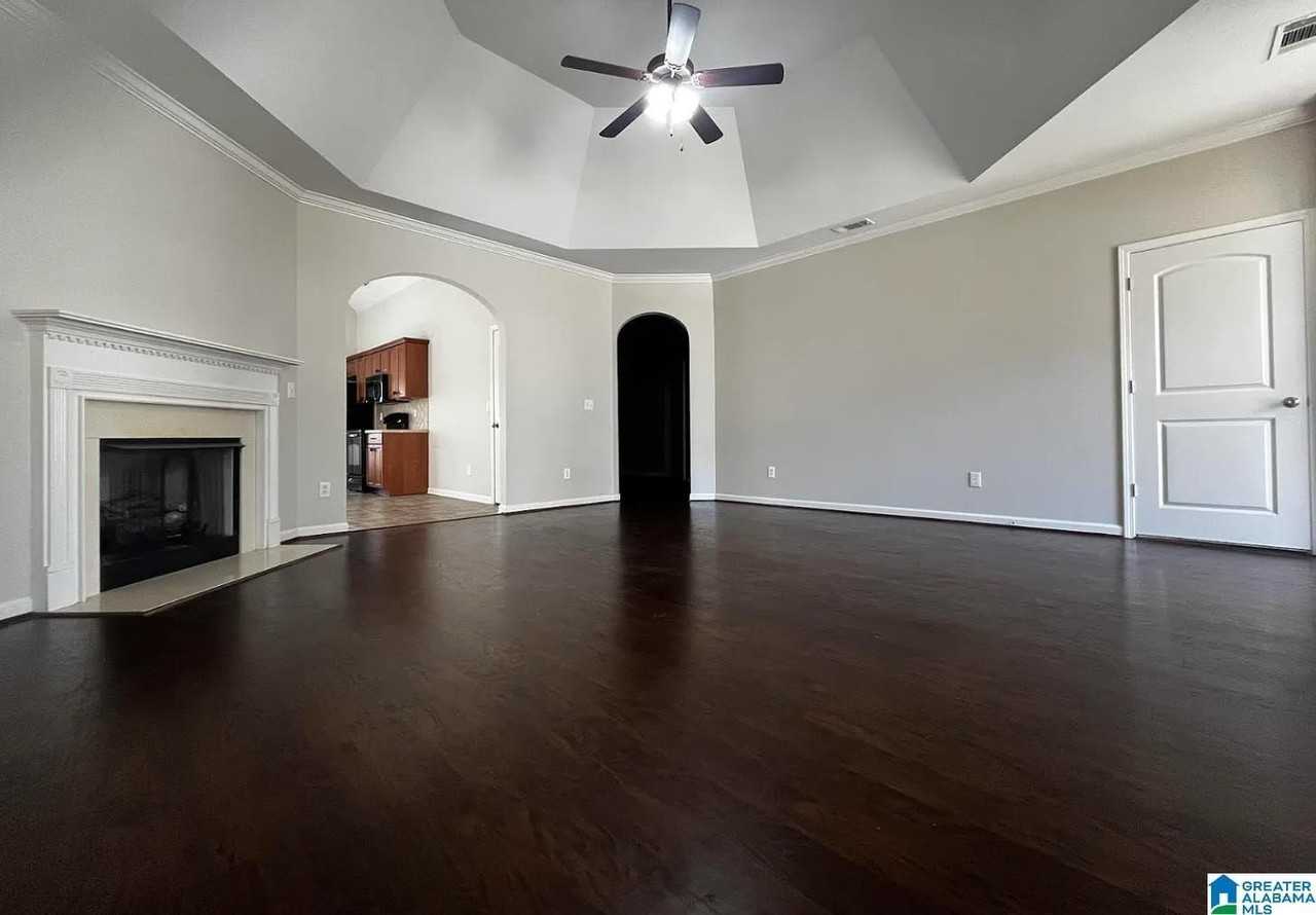 245 Appleford Rd - Photo 7 of 27