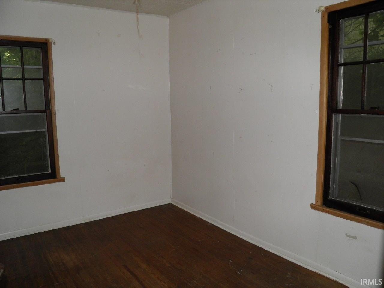 551 S Washington St - Photo 5 of 9