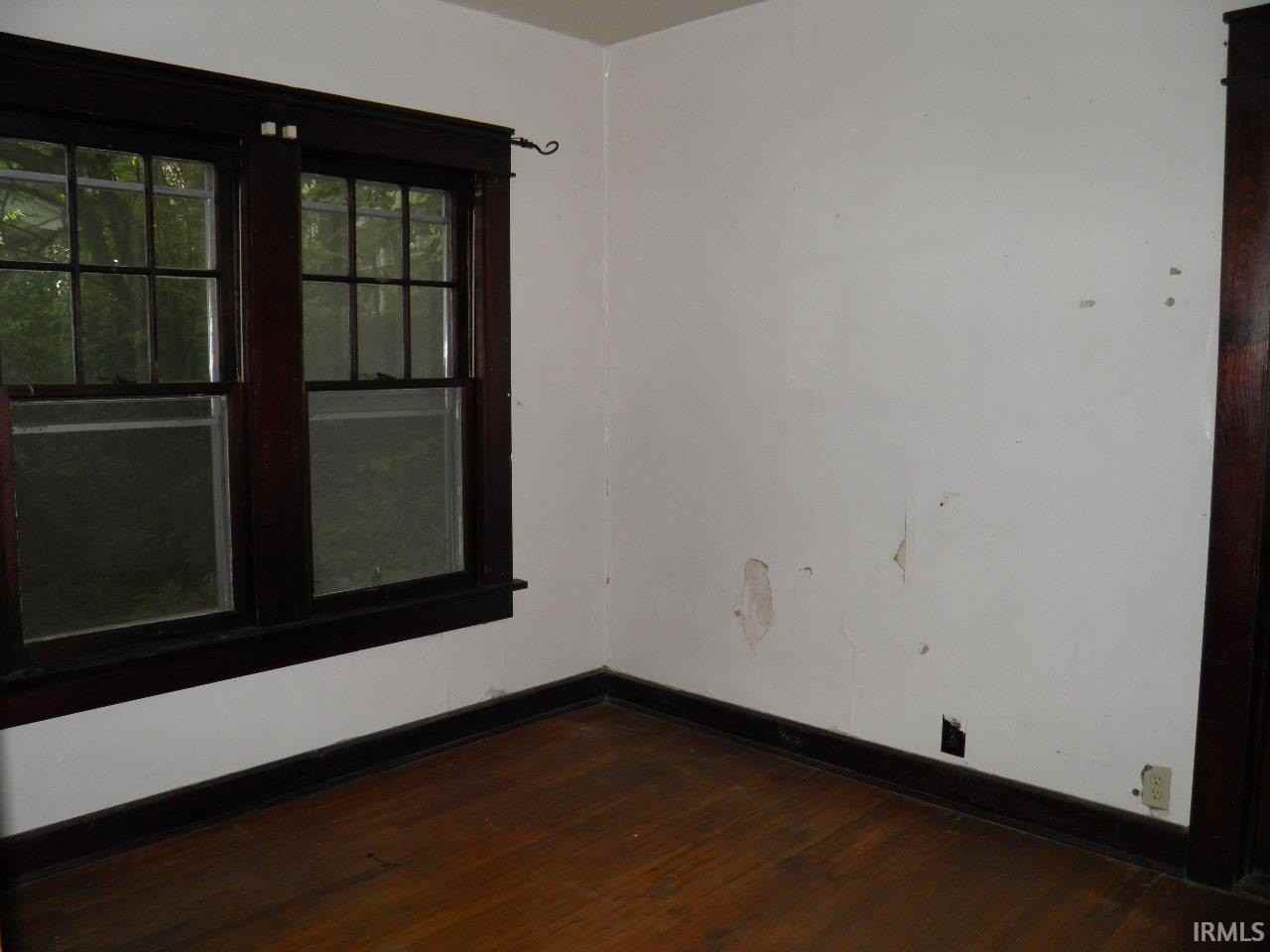 551 S Washington St - Photo 7 of 9