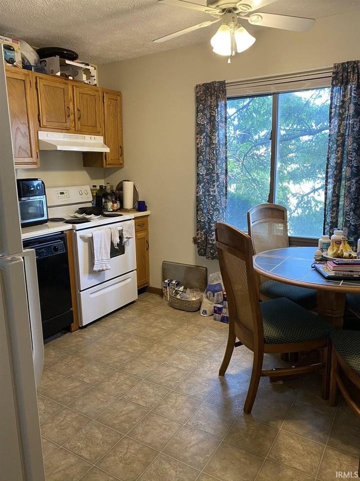 308 S Wilmington Ct - Photo 4 of 8