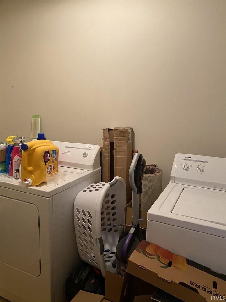 308 S Wilmington Ct - Photo 7 of 8