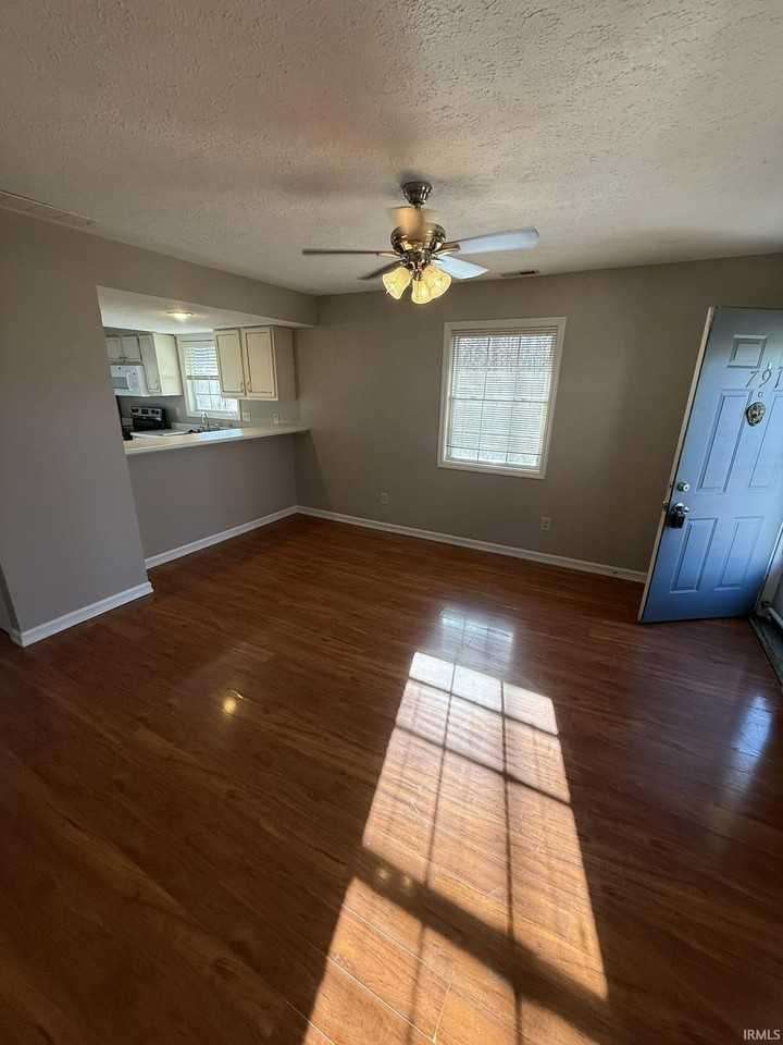 791 E Sherwood Hills Dr - Photo 3 of 18