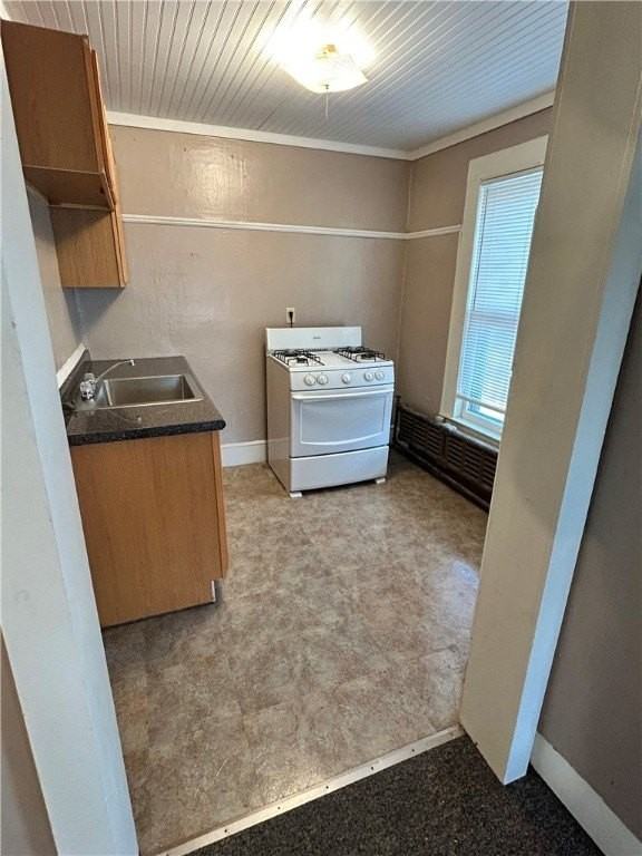 132 E Chemung Pl - Photo 3 of 10