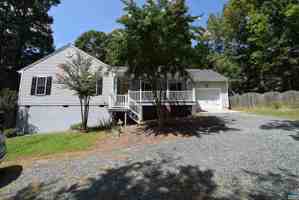 featured image of 41 Woodlawn Dr