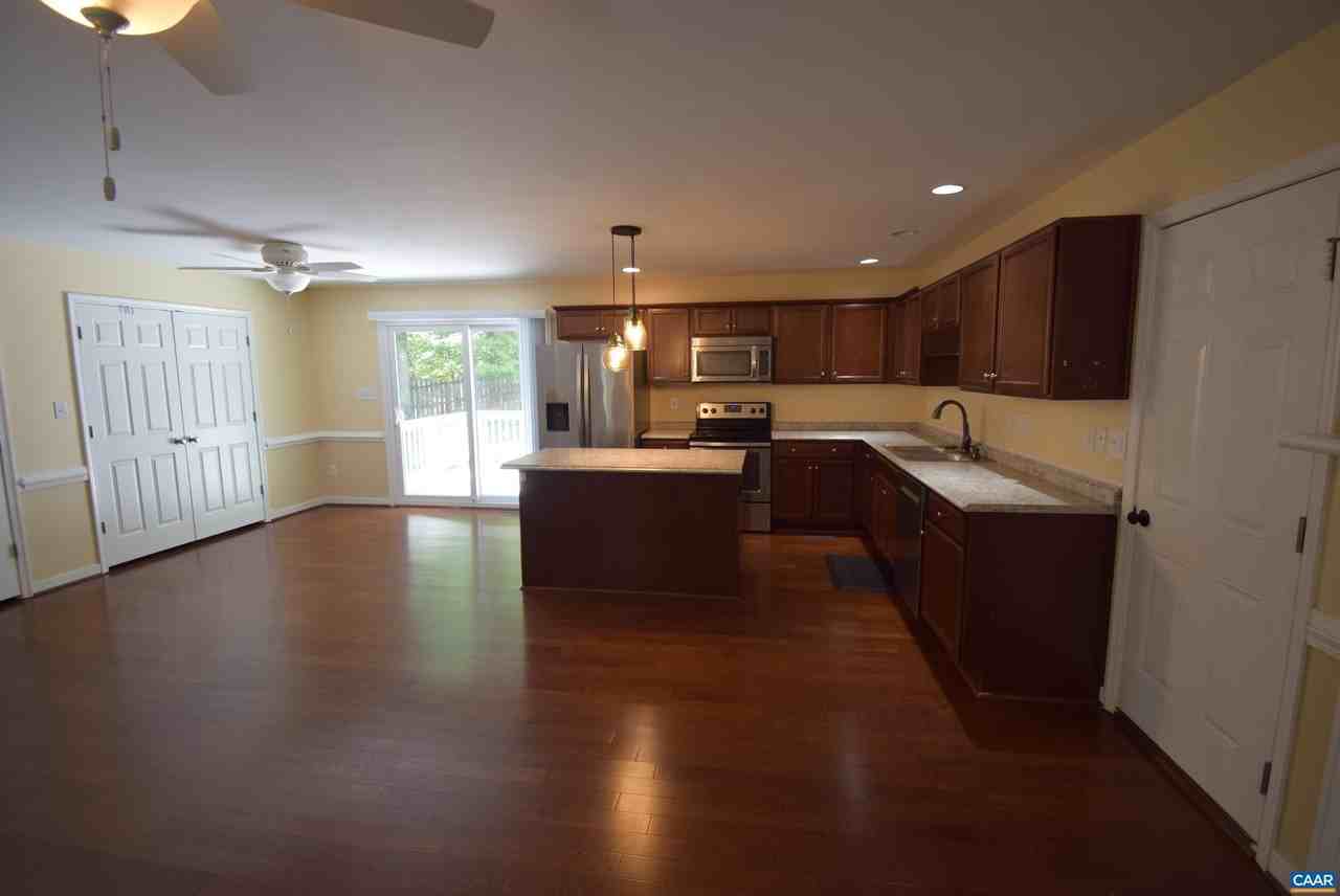 41 Woodlawn Dr - Photo 4 of 26