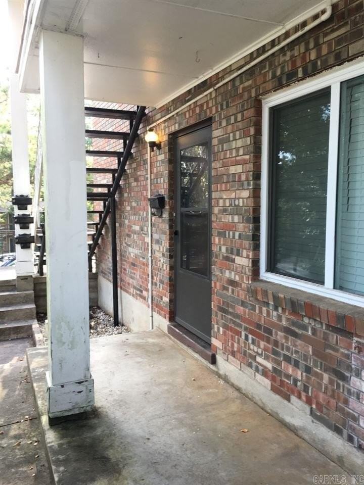 220 N Taylor St - Photo 7 of 7