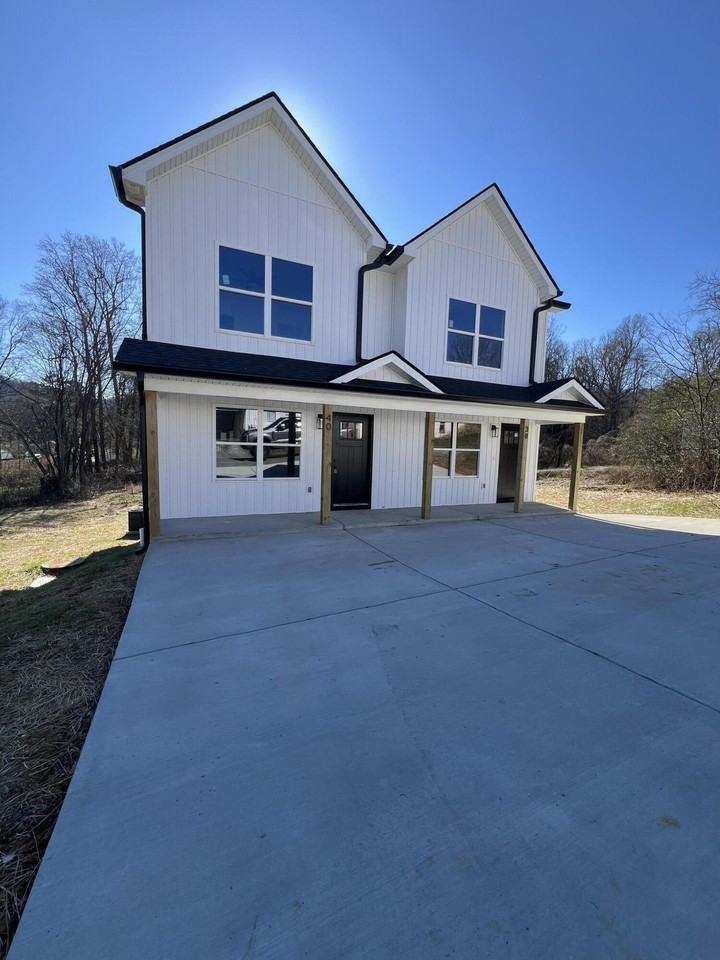 40 42 E Avenue - Photo 5 of 19