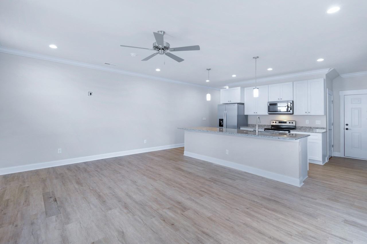 1902 Cypress Ln - Photo 5 of 32