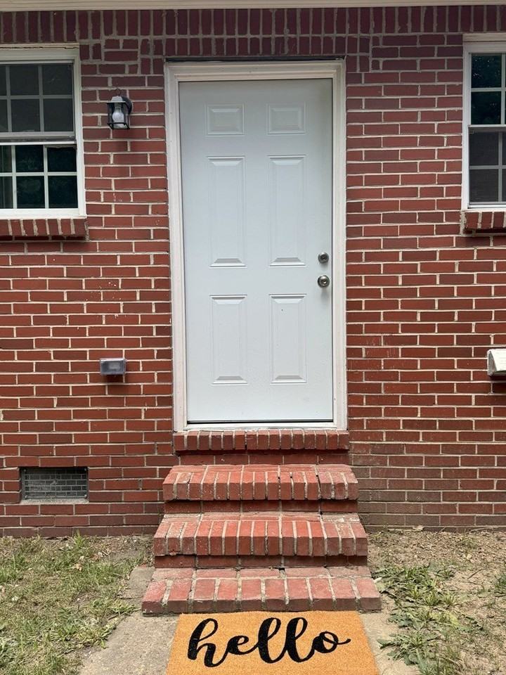 2704 Lee St Unit B1 #B1 - Photo 2 of 7