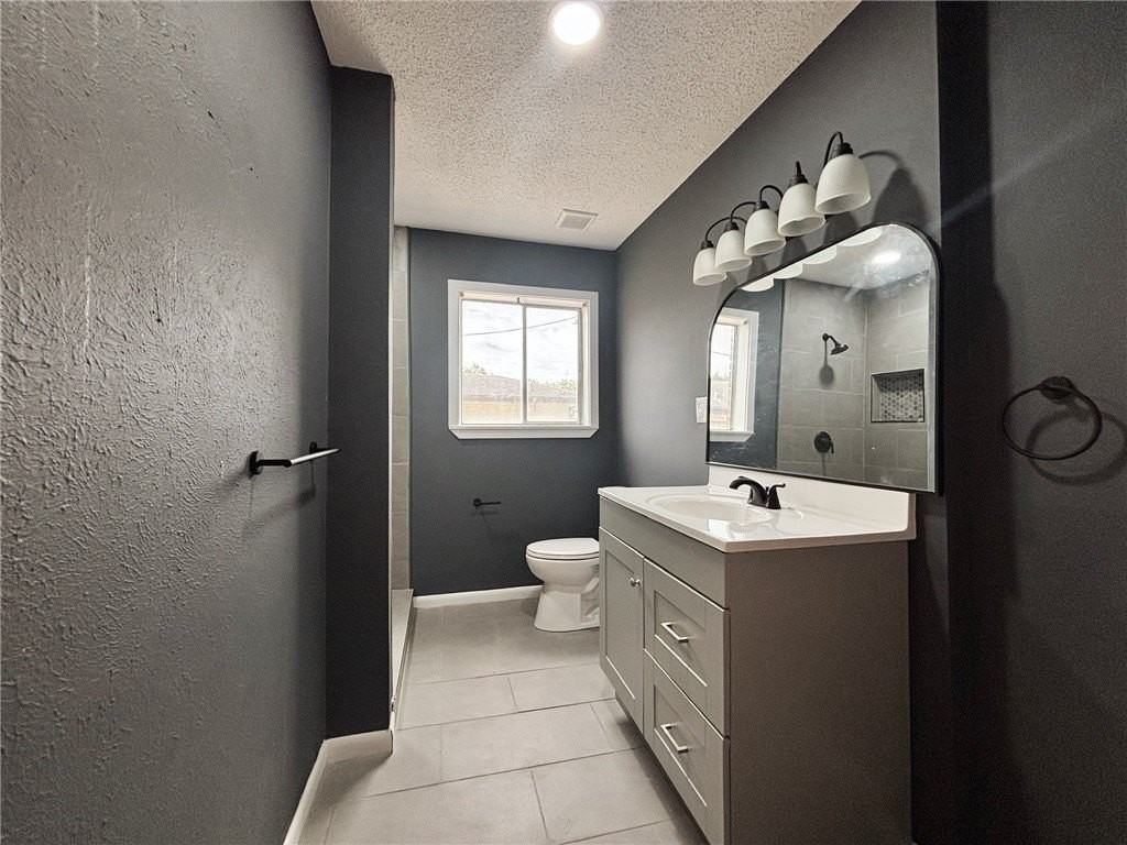 10802 Timbergrove Ln - Photo 3 of 15