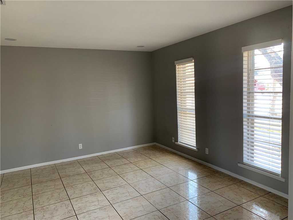 1601 W Manor Dr - Photo 7 of 25