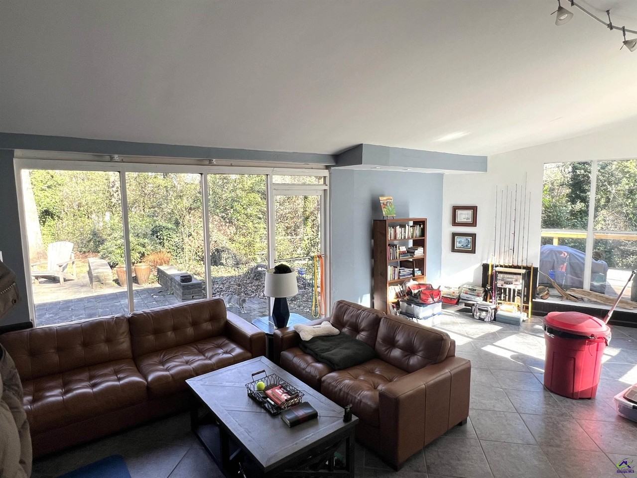 620 Laverne Pl - Photo 5 of 39