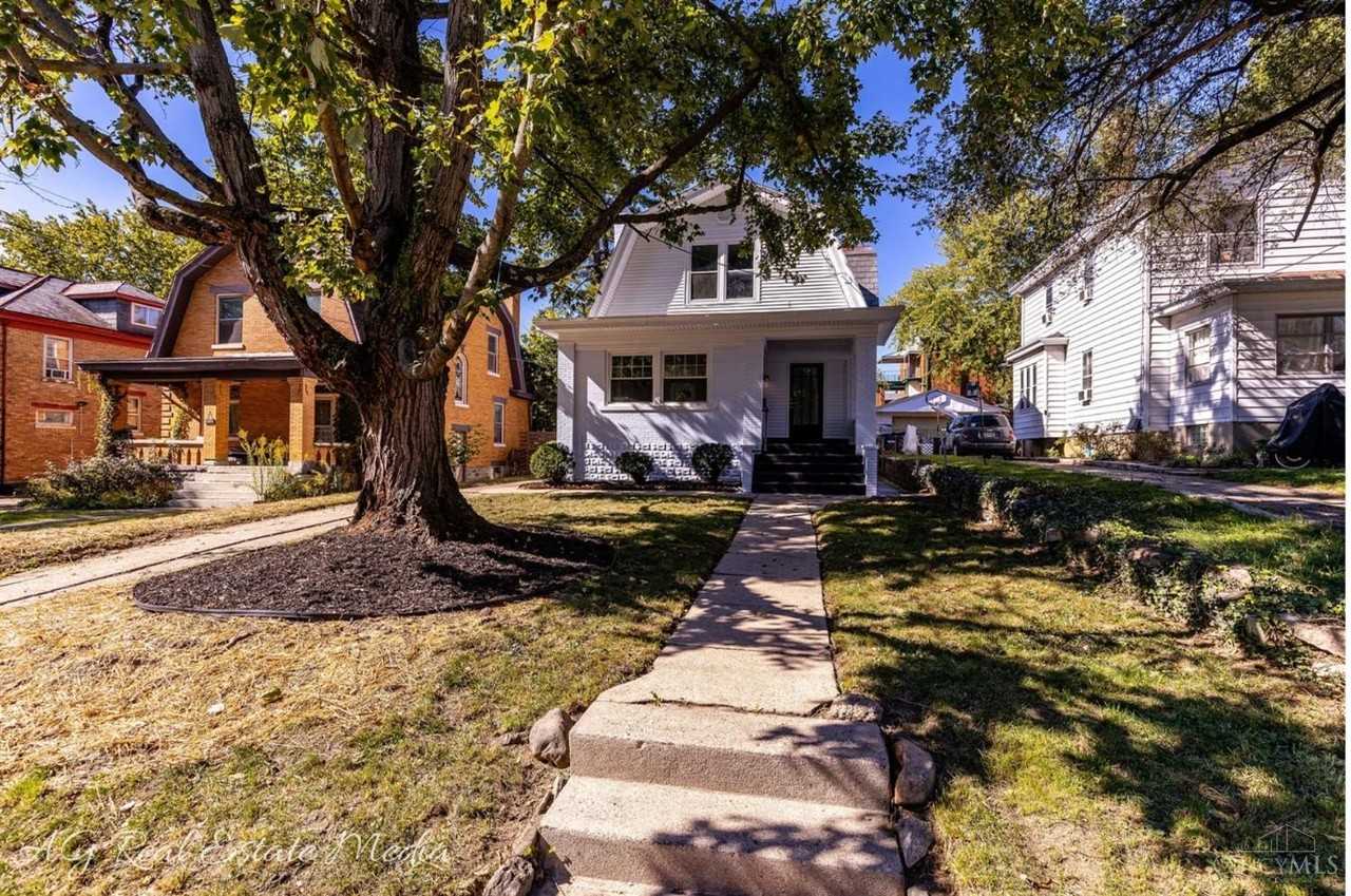 919 Sunset Ave - Photo 3 of 47