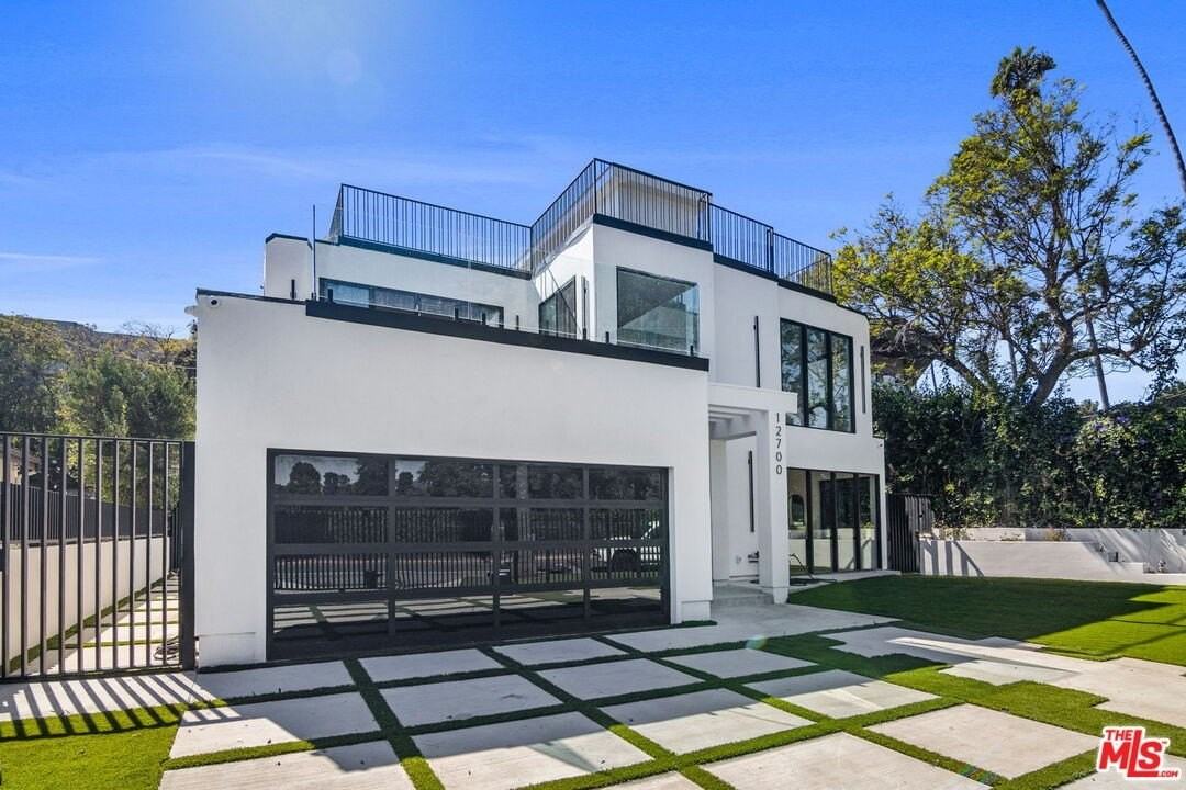 12700 Montana Ave - Photo 2 of 50