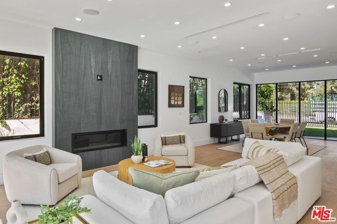 12700 Montana Ave - Photo 4 of 50