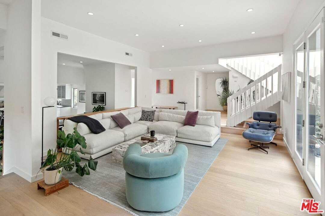 2418 Canyon Oak Dr - Photo 4 of 28