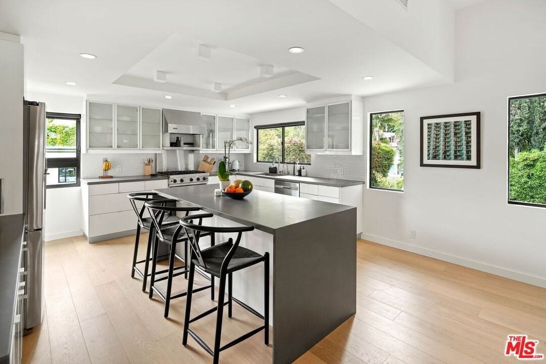 2418 Canyon Oak Dr - Photo 5 of 28