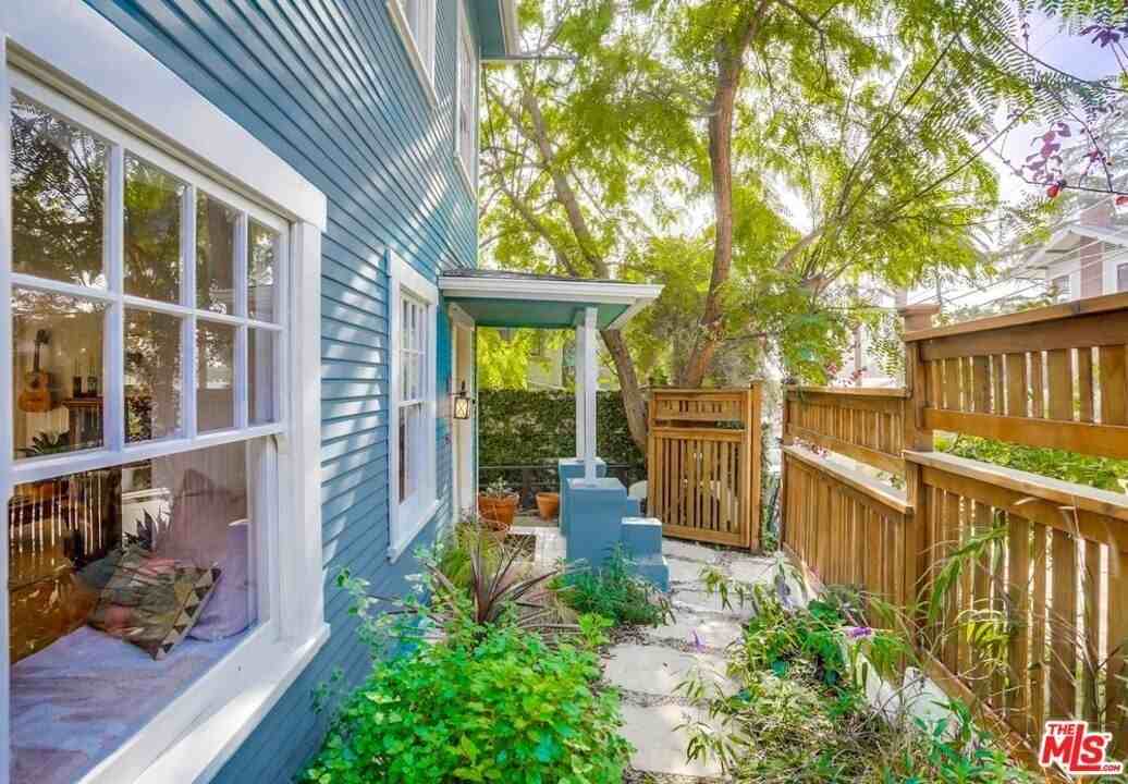 2154 Willetta St - Photo 6 of 43