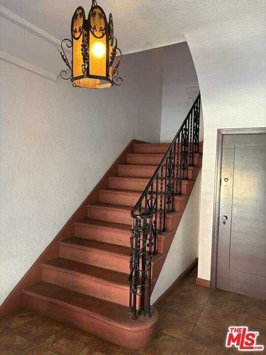 351 N Gardner St Unit 1/2 #1-2 - Photo 3 of 44