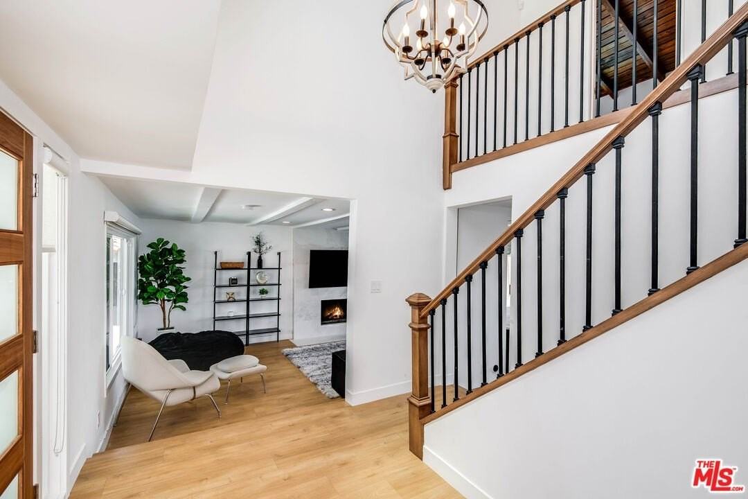 6426 Ellenview Ave - Photo 2 of 28