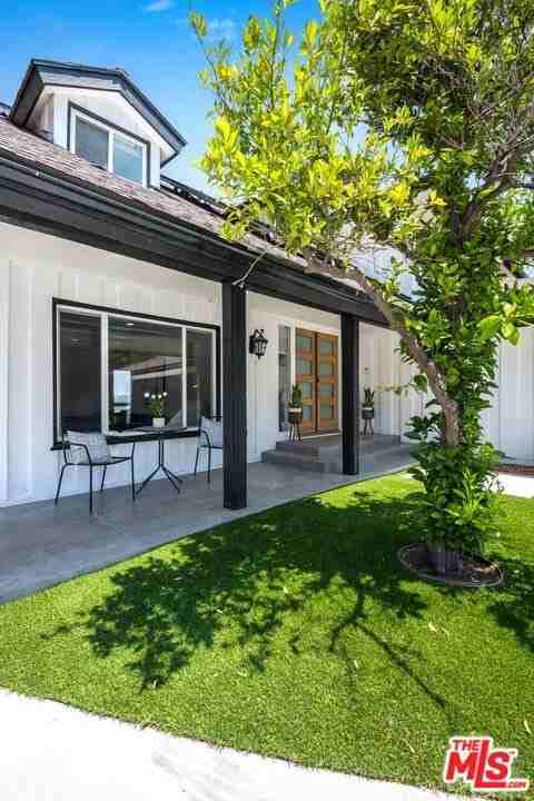 6426 Ellenview Ave - Photo 4 of 28