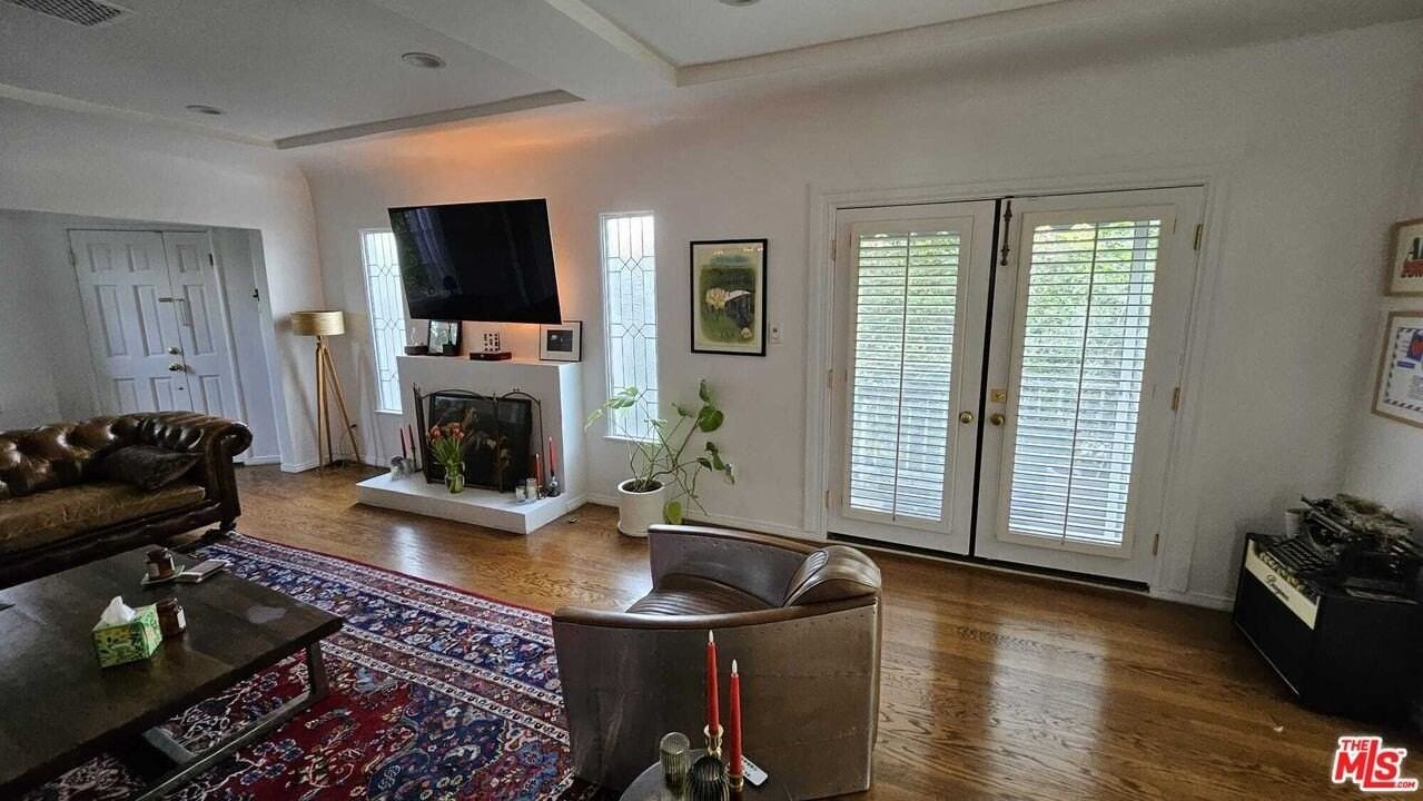 8998 Lloyd Pl - Photo 3 of 21