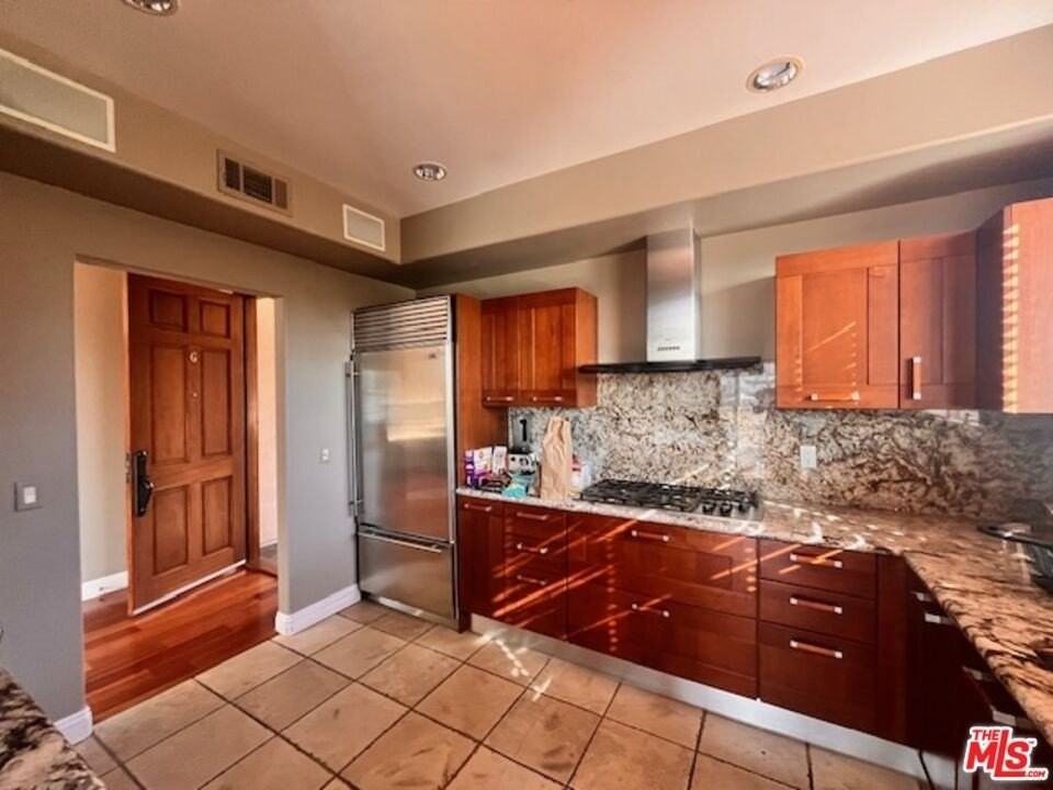 8609 W West Knoll Dr Apt G #G - Photo 2 of 12