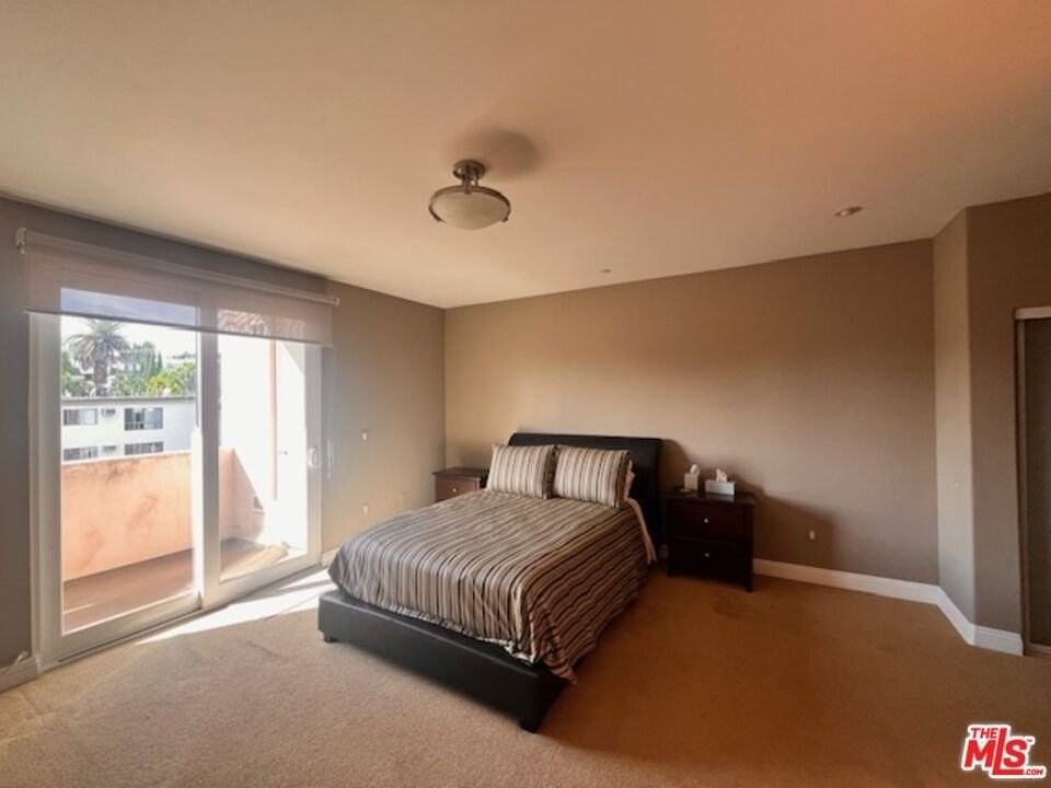 8609 W West Knoll Dr Apt G #G - Photo 6 of 12